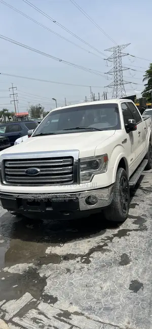 Ford F-150 Lariat 4dr SuperCab 4WD 6.5 ft. SB (5.0L 8cyl 6A) 2014 White