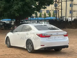Lexus ES 350 FWD 2017 White