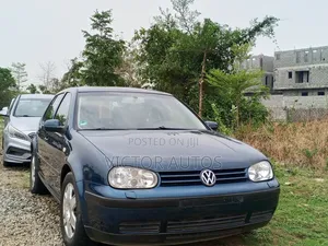 Volkswagen Golf 2004 Green