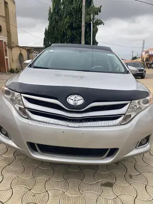 Toyota Venza XLE 2014 Silver