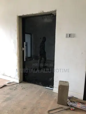 Frameless Glass