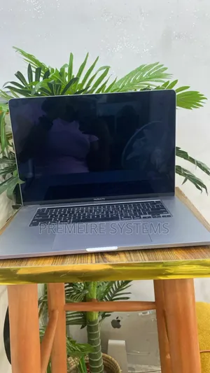 Laptop Apple MacBook 2018 16GB Intel Core i7 SSD 512GB