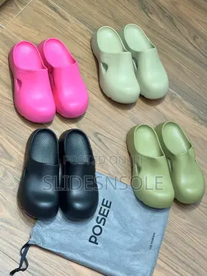 Posee Cloud Clogs