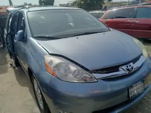 Toyota Sienna 2007 Blue