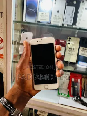 New Apple iPhone 8 64 GB Gold