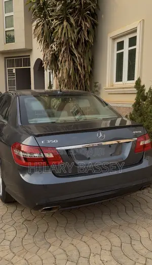Mercedes-Benz E350 Base 4dr 4Matic Sedan AWD (3.5L 6cyl 7A) 2012 Gray