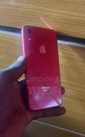 Apple iPhone XR 64 GB Red