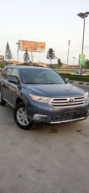 Toyota Highlander Limited 2011 Blue