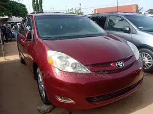 Toyota Sienna LE AWD 2008 Red
