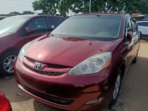Toyota Sienna LE AWD 2008 Red