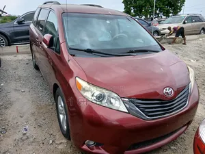 Toyota Sienna LE 7 Passenger 2011 Red