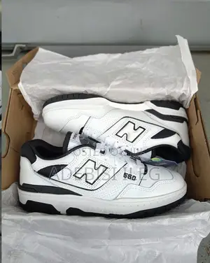 New Balance 550 Black and White ( Authentic)