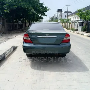 Toyota Camry 2004 Gray