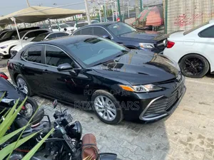 Toyota Camry LE AWD 2024 Black