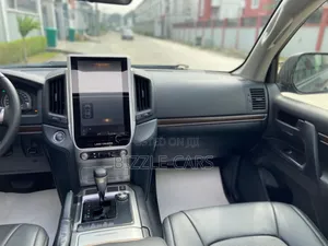 Toyota Land Cruiser 4.0 V6 GXR 2018 Gray