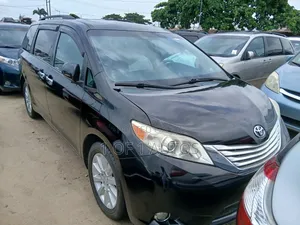 Toyota Sienna XLE 7 Passenger 2012 Black