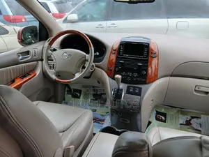 Toyota Sienna XLE Limited 2007 Red