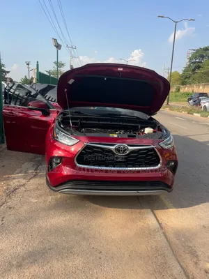 Toyota Highlander Platinum FWD 2023