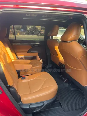 Toyota Highlander Platinum FWD 2023