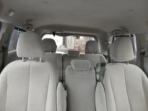 Toyota Sienna LE 8-Passenger 4dr Minivan (3.5L 6cyl 6A) 2014 Gray