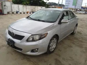 Toyota Corolla 2010 Silver