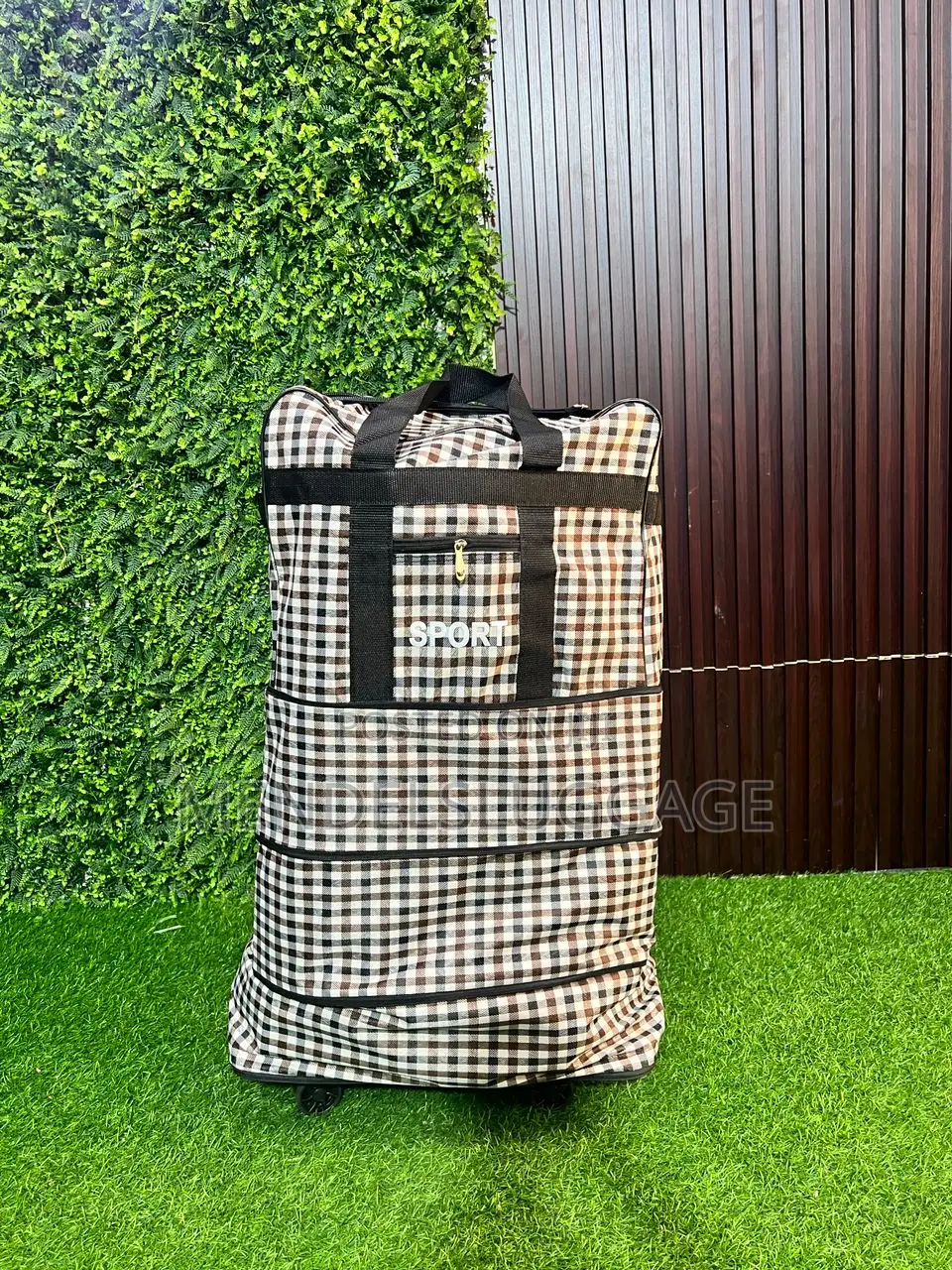 Large Expandable Checkered Travel Bag With Wheels - Extra Space