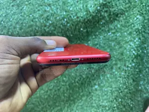 Apple iPhone XR 128 GB Red