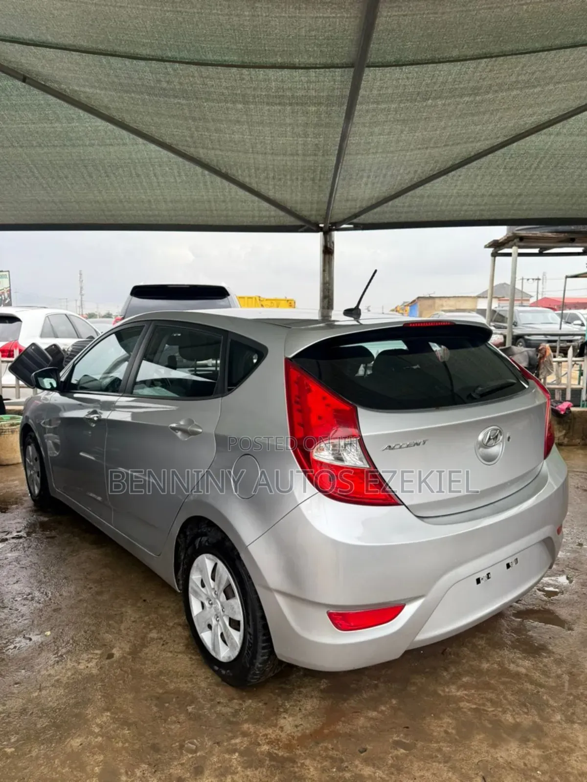 Hyundai Accent 2015 Silver