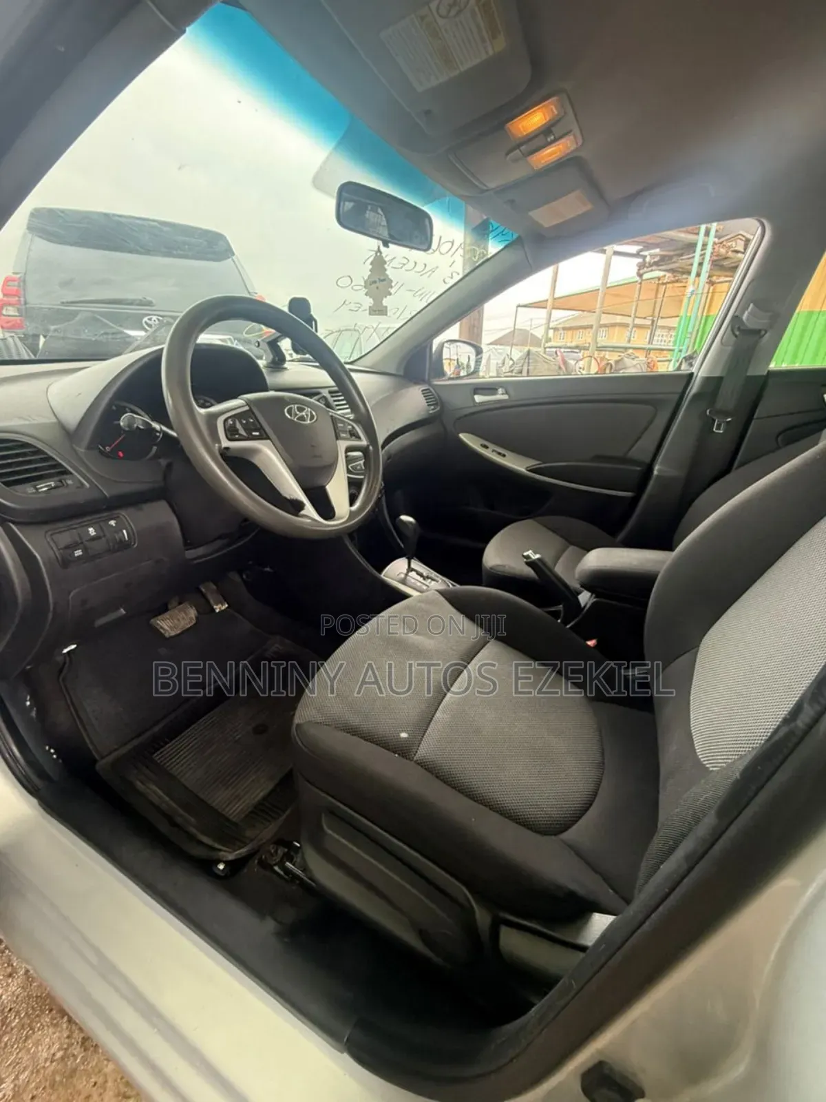 Hyundai Accent 2015 Silver