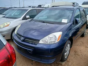 Toyota Sienna LE AWD (3.3L V6 5A) 2004 Blue