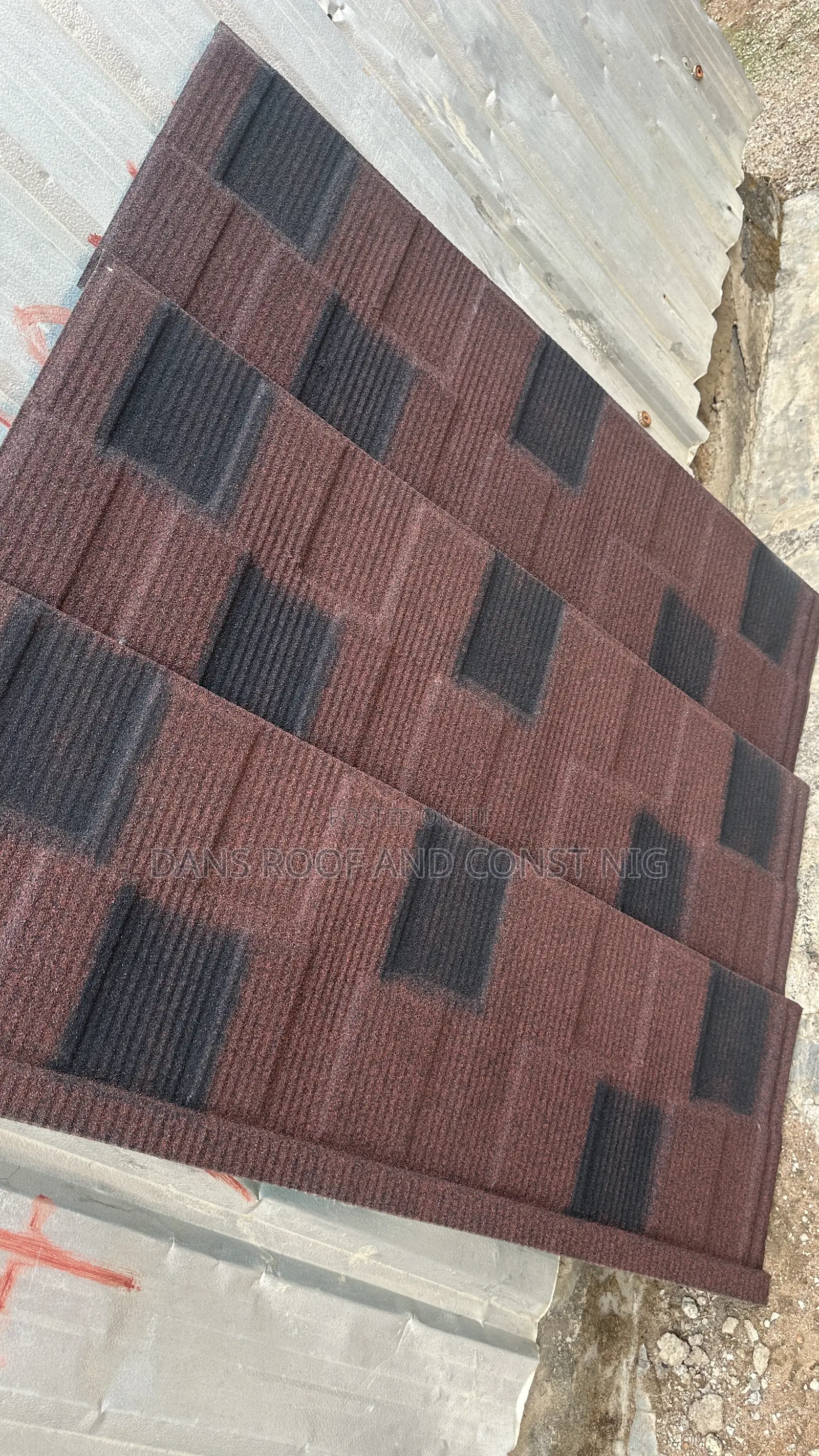 Red Spotted Black Shingle With Black Patch