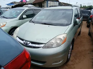 Toyota Sienna LE FWD 2006 Green