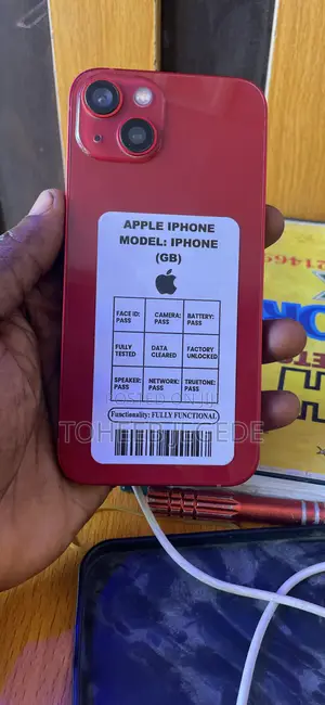 Apple iPhone 13 128 GB Red