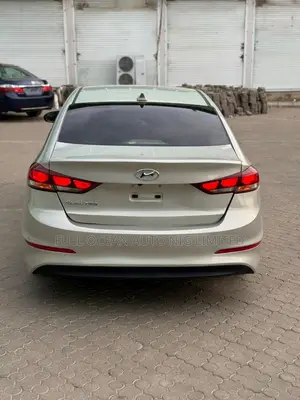 Hyundai Elantra SE 2018 Silver
