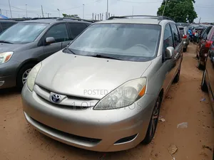Toyota Sienna LE AWD 2006 Gold