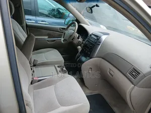 Toyota Sienna LE AWD 2006 Gold
