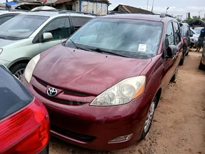 Toyota Sienna LE 2008 Red