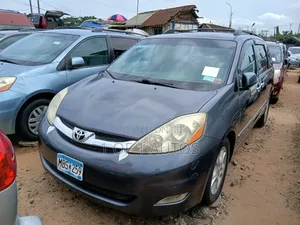 Toyota Sienna LE FWD 2006 Blue