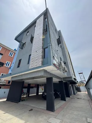 2bdrm Apartment in Surulere Lagos for sale