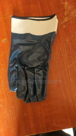 Chemical Resistant Gloves