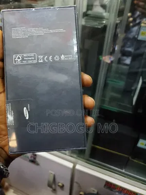 New Samsung Galaxy S22 5G 256 GB