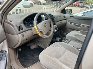 Toyota Sienna 2008 Gold