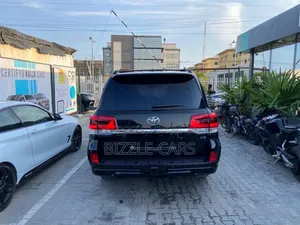 Toyota Land Cruiser 4.6 V8 VX-R 2014 Black