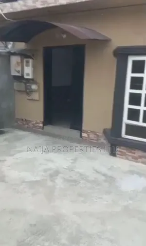 Studio Apartment in Bakare Estate, Agungi for rent