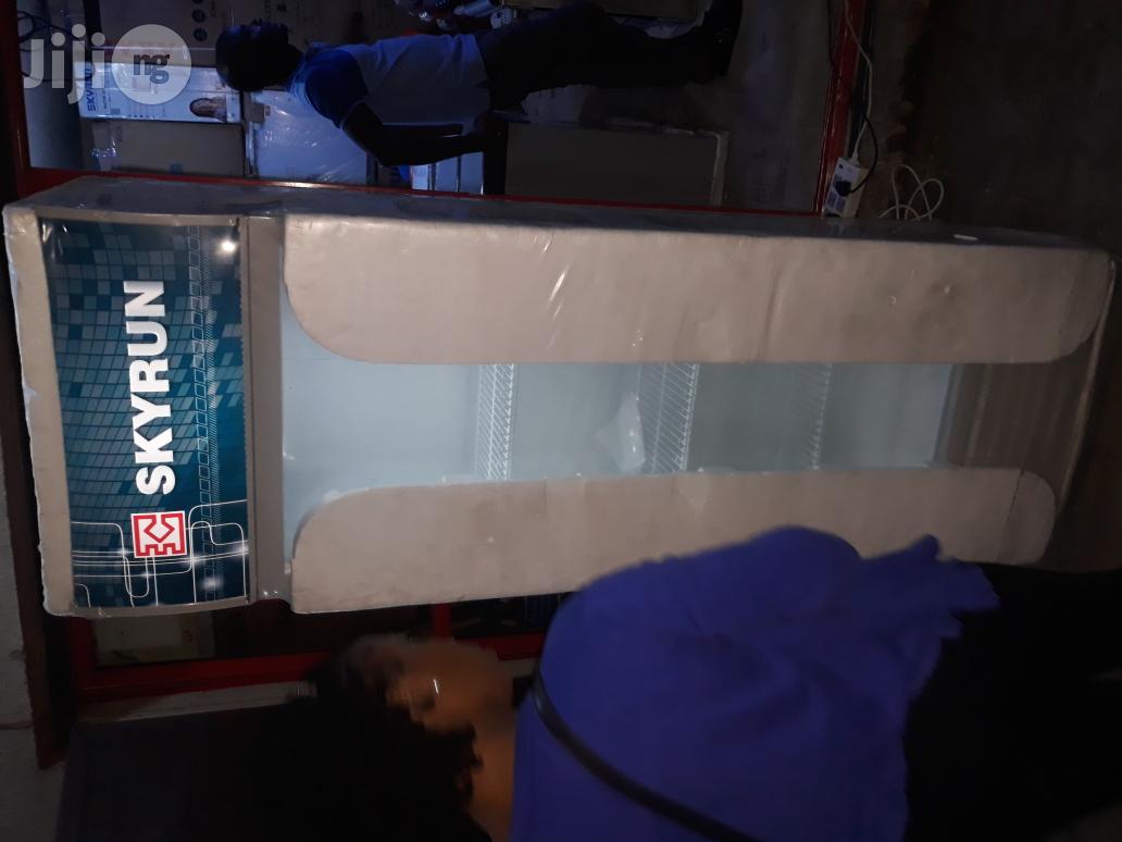 Show Glass