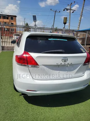 Toyota Venza 2009 White