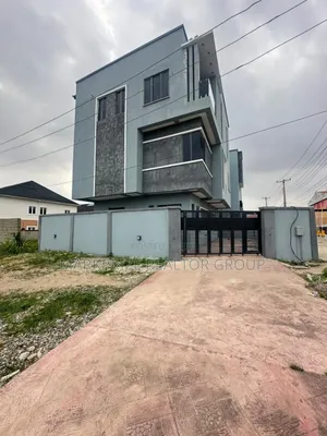 2bdrm Apartment in Surulere Lagos for sale
