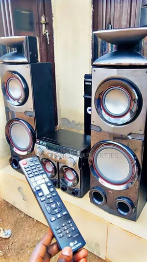 2300 Watts Aud Bodyguard
