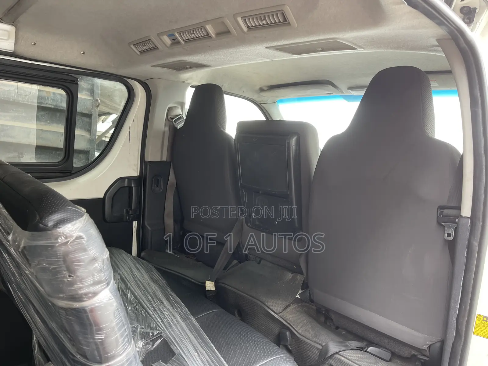 Toyota HiAce 2012 White