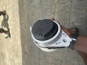Mercedes Benz Engine Seat